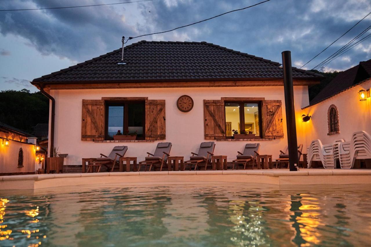 Complex Butoaiele Transilvaniei - Cazare & Spa - Natura - Relaxare Mediaş المظهر الخارجي الصورة