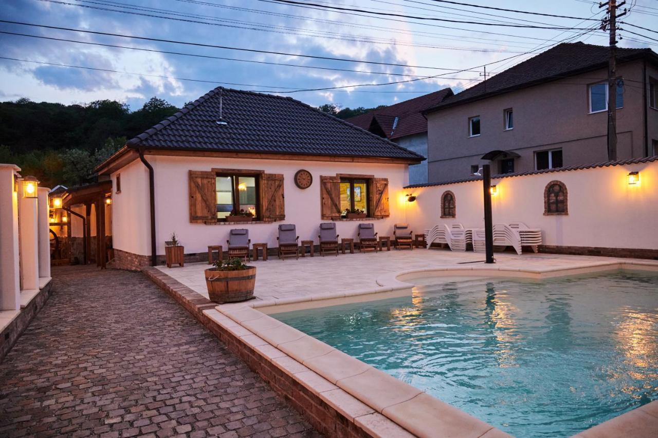 Complex Butoaiele Transilvaniei - Cazare & Spa - Natura - Relaxare Mediaş المظهر الخارجي الصورة